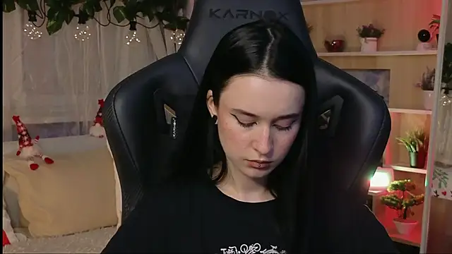 KiraLiLime online show from 02-06-25, 03:41