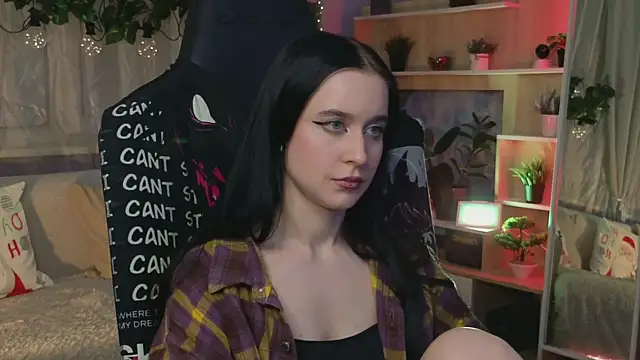 KiraLiLime online show from 03-06-25, 10:15