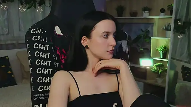 KiraLiLime online show from 03-18-25, 09:21