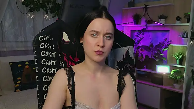 KiraLiLime online show from 03-21-25, 10:17