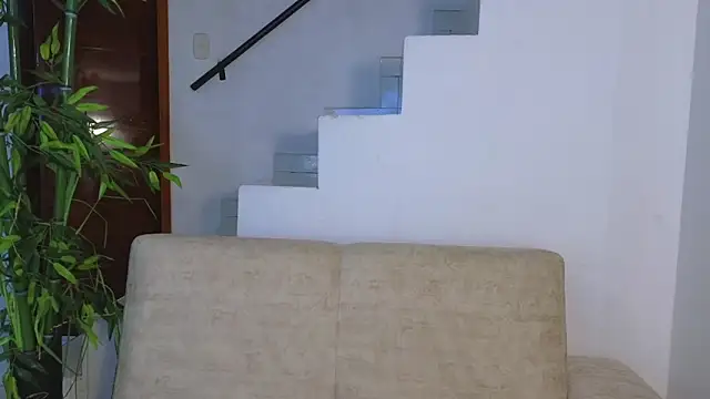 Snapshot of Lorenne_Miller chatting on 09-18-25, 02:13 Lorenne Miller online show from 09-18-25, 02:13