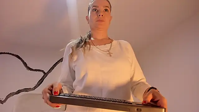 BridgetRodriguez online show from 01-31-25, 12:07