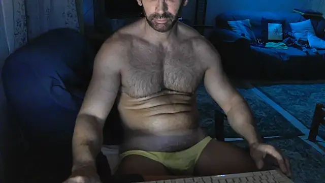 Snapshot of TebaldHot chatting on 09-14-25, 12:37 TebaldHot online show from 09-14-25, 12:37