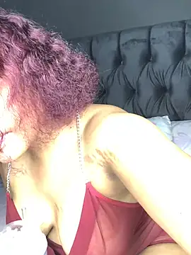 Anaelle24 online show from 01-15-25, 06:40