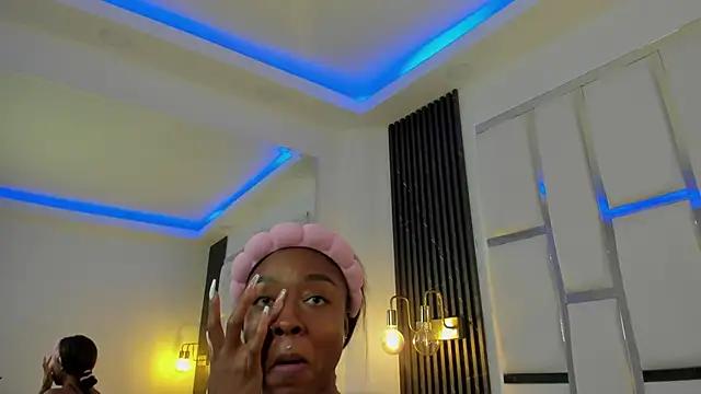 mia schwarz online show from 10-09-25, 09:46