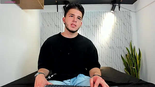 danielclarton1 online show from 12-15-24, 05:53