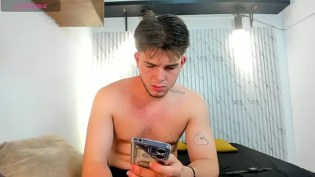 danielclarton1 online show from 01-12-25, 12:49