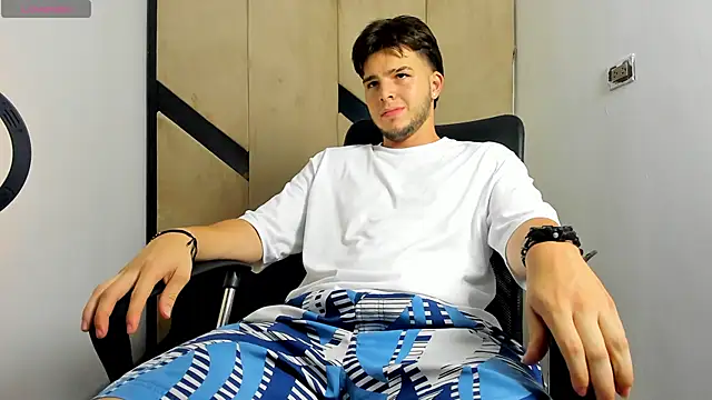 danielclarton1 online show from 01-29-25, 04:47