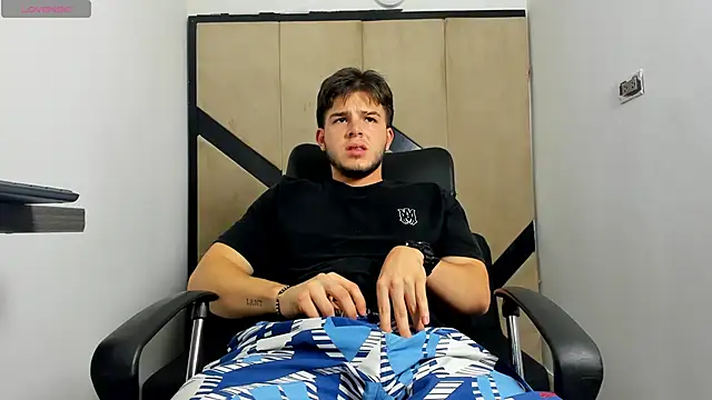 danielclarton1 online show from 02-01-25, 03:41