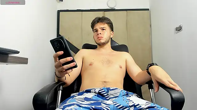 danielclarton1 online show from 02-01-25, 10:05