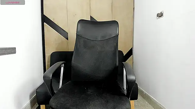 danielclarton1 online show from 02-04-25, 11:38