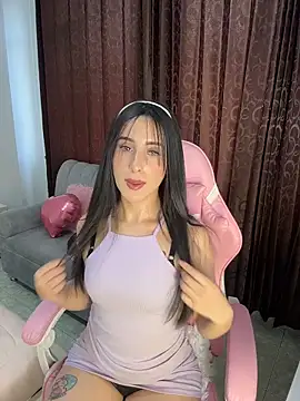 Snapshot of itsmadely chatting on 03-08-26, 09:40 itsmadely online show from 03-08-26, 09:40