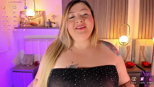 Snapshot of Kharla_Marin chatting on 02-19-26, 08:05 Kharla Marin online show from 02-19-26, 08:05