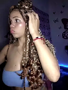 Snapshot of 1CANDYLOVE chatting on 12-23-24, 04:44 1CANDYLOVE online show from 12-23-24, 04:44