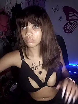 Snapshot of 1CANDYLOVE chatting on 01-06-25, 05:19 1CANDYLOVE online show from 01-06-25, 05:19