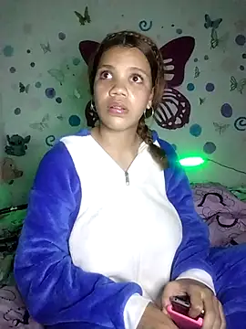 Snapshot of 1CANDYLOVE chatting on 03-06-25, 02:30 1CANDYLOVE online show from 03-06-25, 02:30