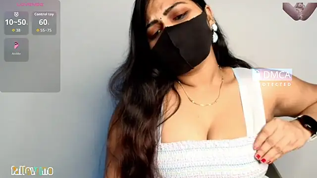 Snapshot of sameeksha_9 chatting on 10-10-25, 05:12 sameeksha 9 online show from 10-10-25, 05:12