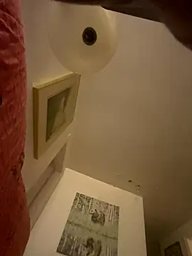 kikiwonderbar online show from 12-17-25, 05:13