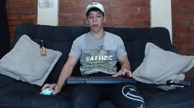 ethan noir online show from 01-22-25, 05:16