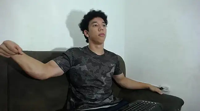 ethan noir online show from 02-25-25, 09:24