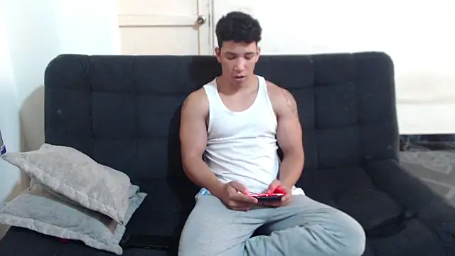 ethan noir online show from 09-12-25, 04:40