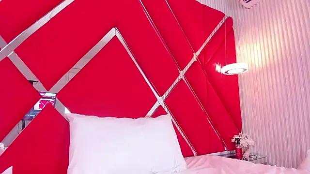 SusanCouper online show from 03-19-25, 01:32