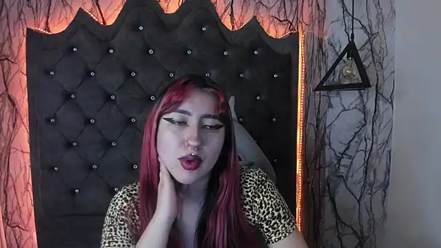 larissa01  online show from 02-17-25, 03:04