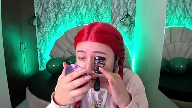 larissa01  online show from 03-18-25, 03:09