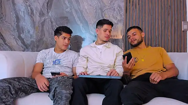 hot day online show from 11-10-25, 08:30