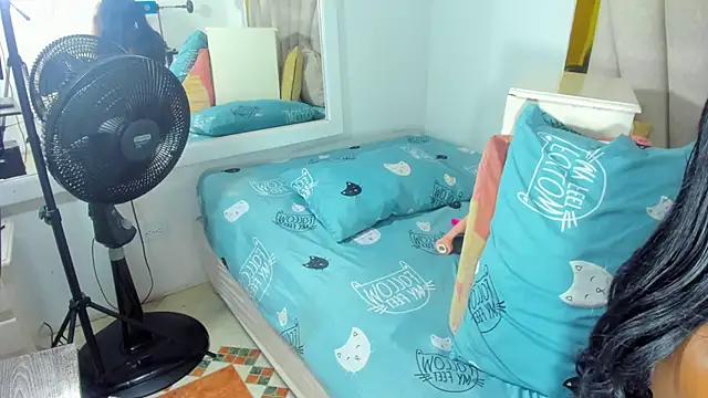 Evelonga 707 online show from 02-14-25, 07:12