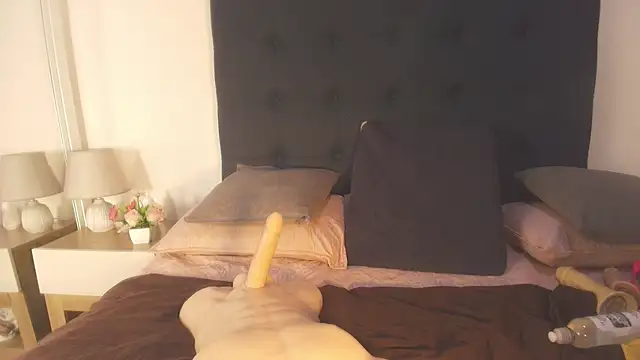 Evelonga 707 online show from 03-09-26, 07:07