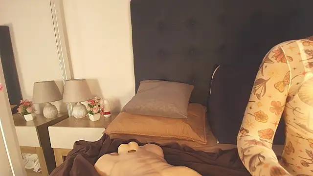 Evelonga 707 online show from 03-11-26, 07:09