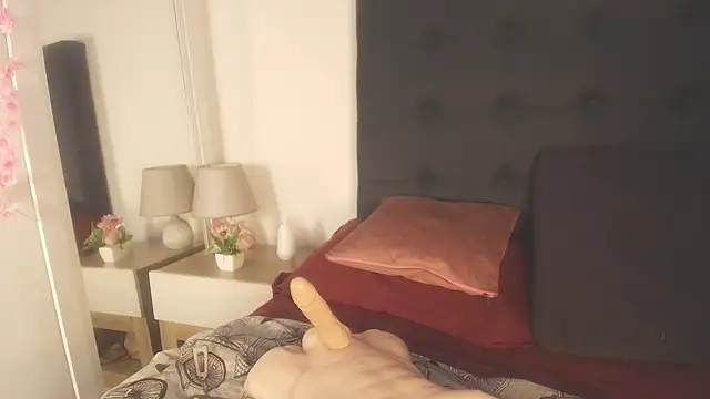 Evelonga 707 online show from 04-08-26, 07:14