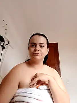 Im Amelia online show from 02-13-25, 08:24