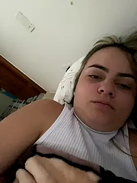 Im Amelia online show from 11-20-25, 12:27