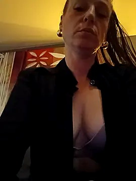 Audrey hotty online show from 10-19-25, 09:26