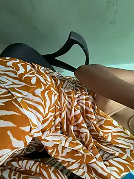 Snapshot of Honeyberose chatting on 12-30-24, 11:26 Honeyberose online show from 12-30-24, 11:26