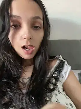 Snapshot of isabellaluv2 chatting on 01-10-25, 02:02 isabellaluv2 online show from 01-10-25, 02:02