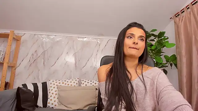 JennaPrice online show from 12-27-24, 06:31