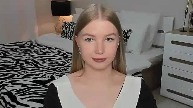 shy  lady online show from 04-28-26, 11:32