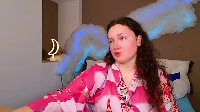 GloriNichols online show from 11-17-25, 08:09