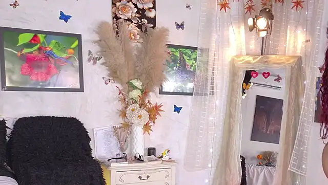 Kyara Queen online show from 11-18-25, 06:23