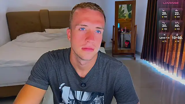 Snapshot of tommy_cumfinger chatting on 09-25-25, 12:36 tommy cumfinger online show from 09-25-25, 12:36