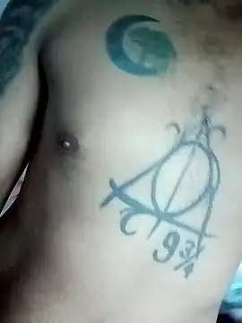 Snapshot of ale3J4a chatting on 11-10-25, 12:20 ale3J4a online show from 11-10-25, 12:20