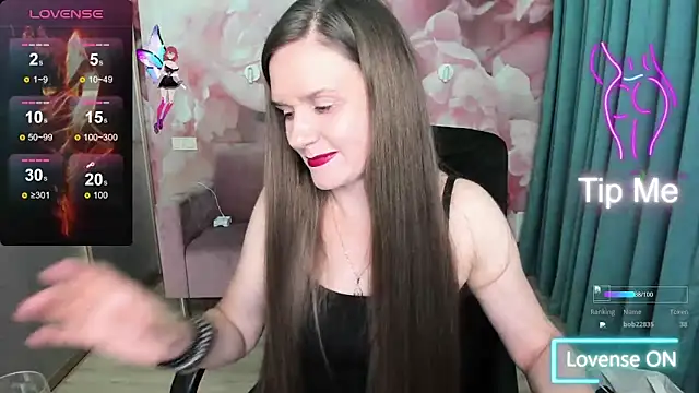 Snapshot of AriaGray chatting on 09-12-25, 08:31 AriaGray online show from 09-12-25, 08:31