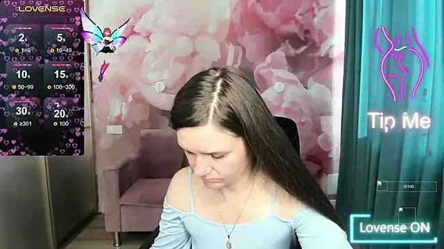 Snapshot of AriaGray chatting on 09-24-25, 07:23 AriaGray online show from 09-24-25, 07:23