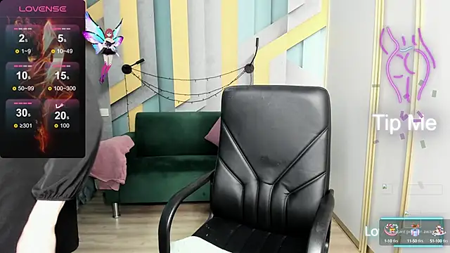 Snapshot of AriaGray chatting on 09-29-25, 01:27 AriaGray online show from 09-29-25, 01:27