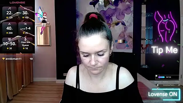 Snapshot of AriaGray chatting on 10-13-25, 01:33 AriaGray online show from 10-13-25, 01:33