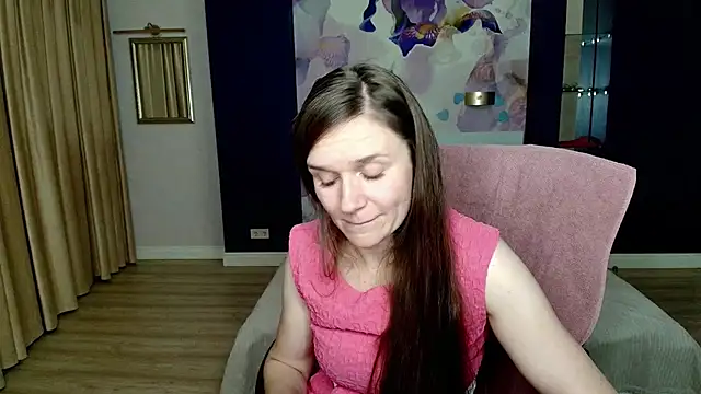 Snapshot of AriaGray chatting on 11-08-25, 03:01 AriaGray online show from 11-08-25, 03:01