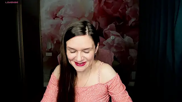 Snapshot of AriaGray chatting on 11-24-25, 02:17 AriaGray online show from 11-24-25, 02:17